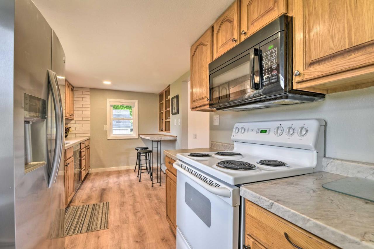 Central Mount Pleasant Retreat With Patio And Grill! Esterno foto